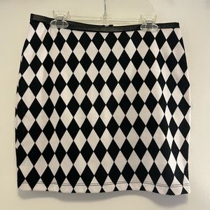 Danbee Black and White Checker Mini Skirt - Size Small